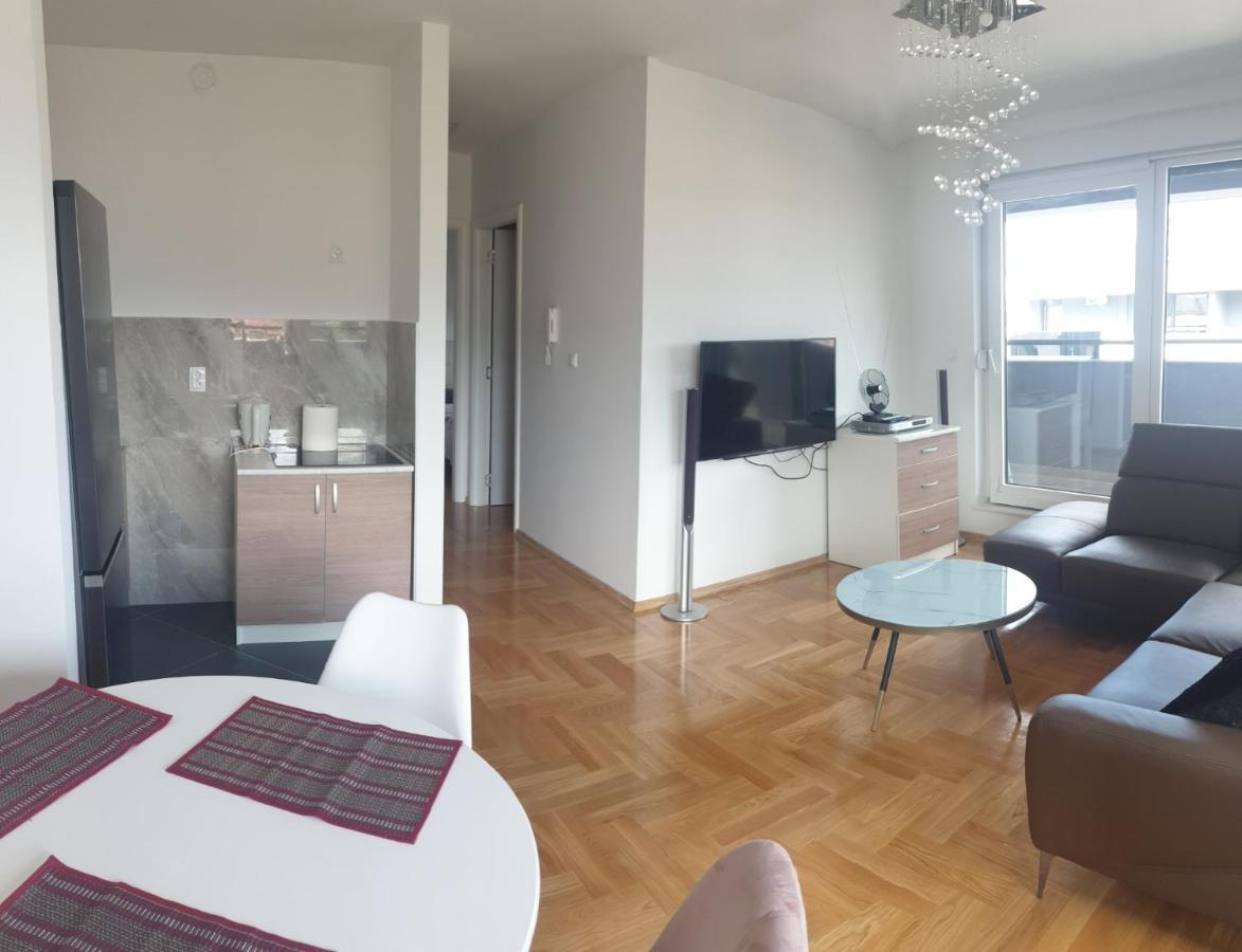 Apartman Venecija Banja Luka Ngoại thất bức ảnh
